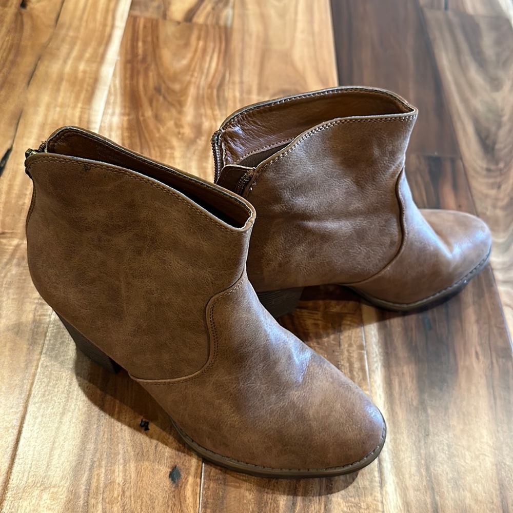 Women’s Brown Booties